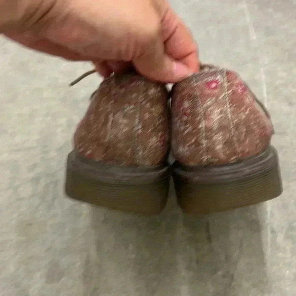 Dr  martens flower shoes - Picture 3 of 8
